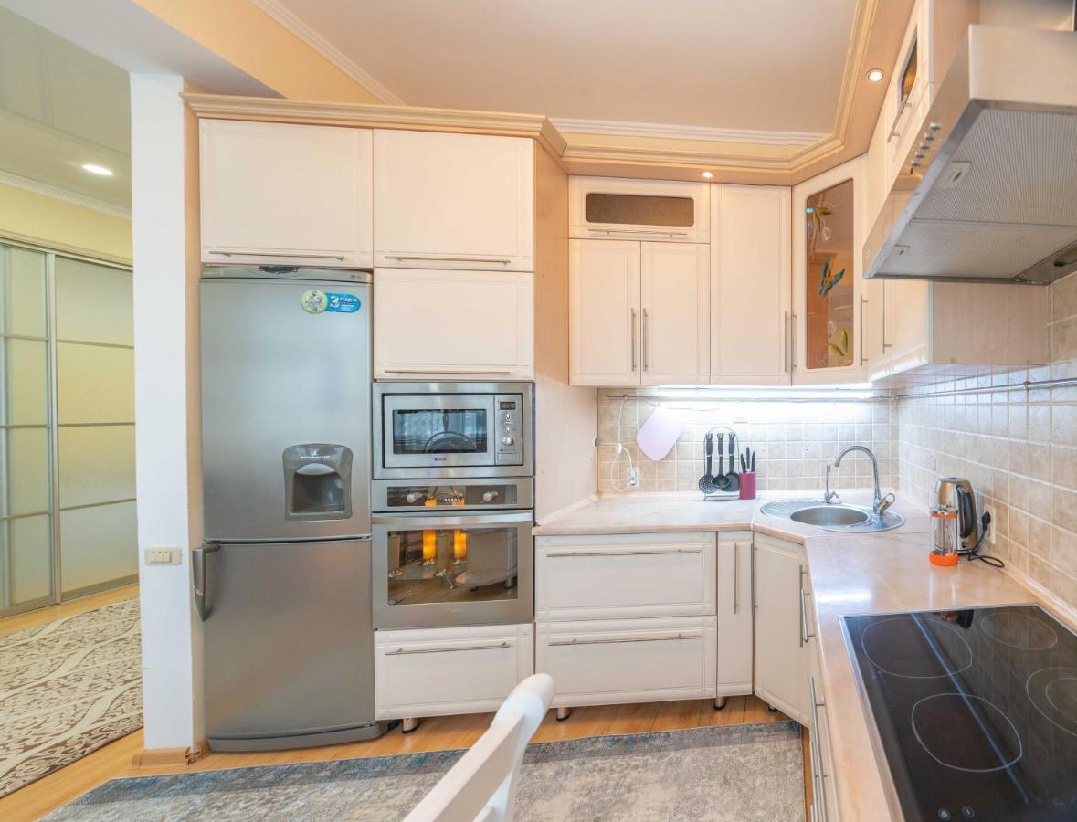 Апартаменты Люкс Рядом С Рекой Иртыш Pavlodar Exterior foto